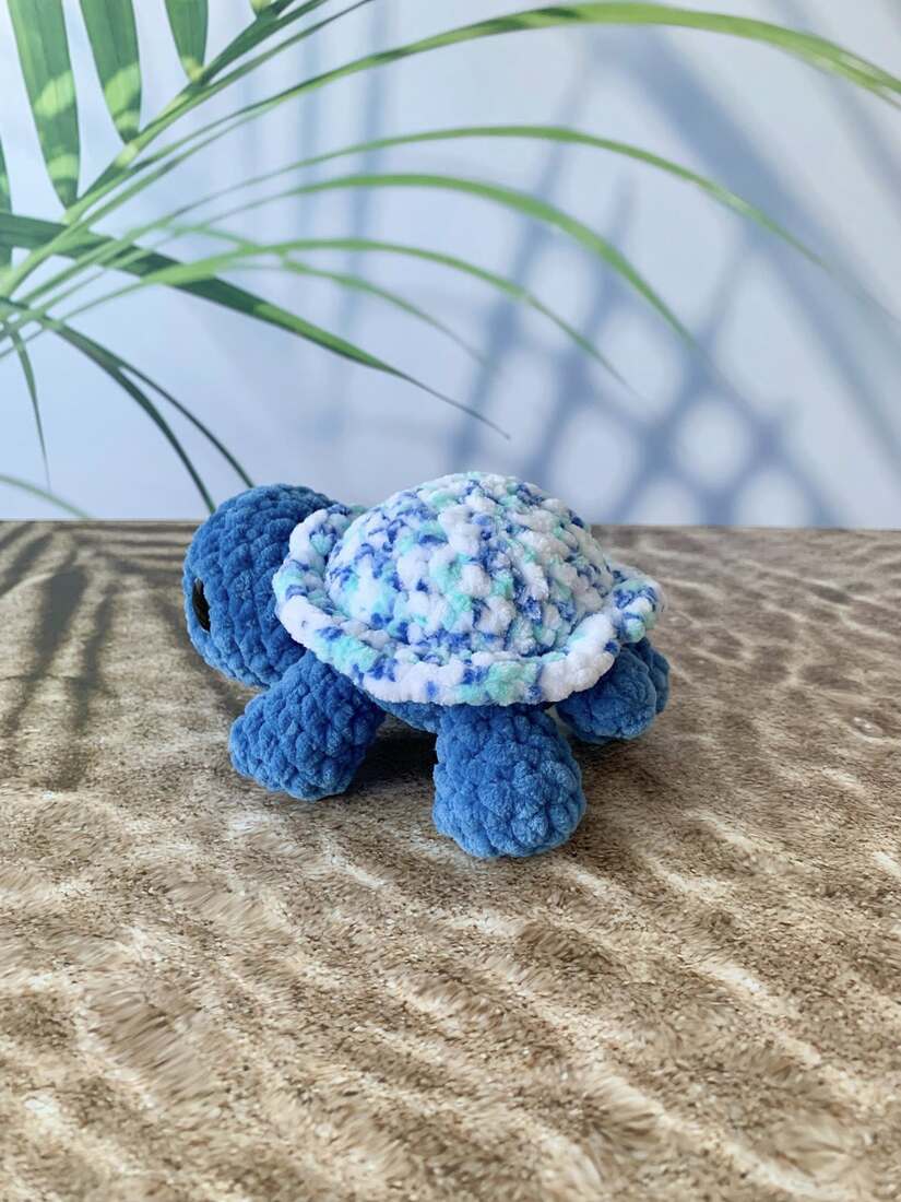 Peluche tortue terrestre Terry en crochet sur les Mailles Calines