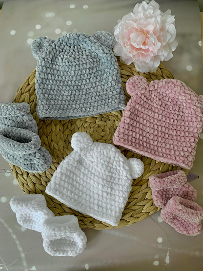 Ensemble bonnet & chaussons bébé Les mailles calines