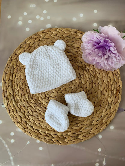Ensemble bonnet & chaussons bébé Les mailles calines