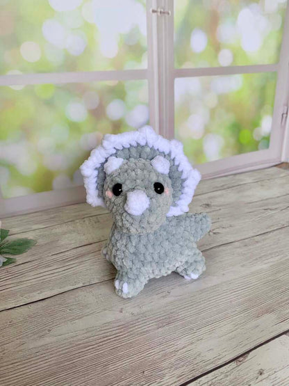 Bébé tricératops - Les Mailles Calines