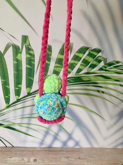 Tortue sur balançoire Les mailles calines