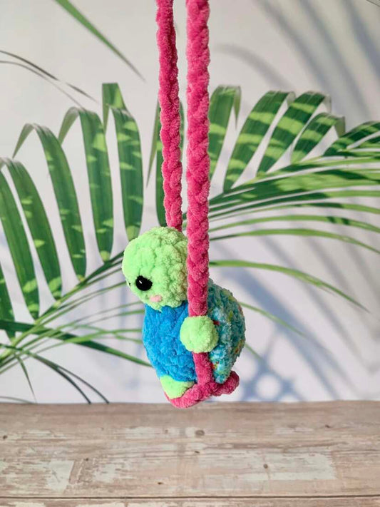 Tortue sur balançoire Les mailles calines