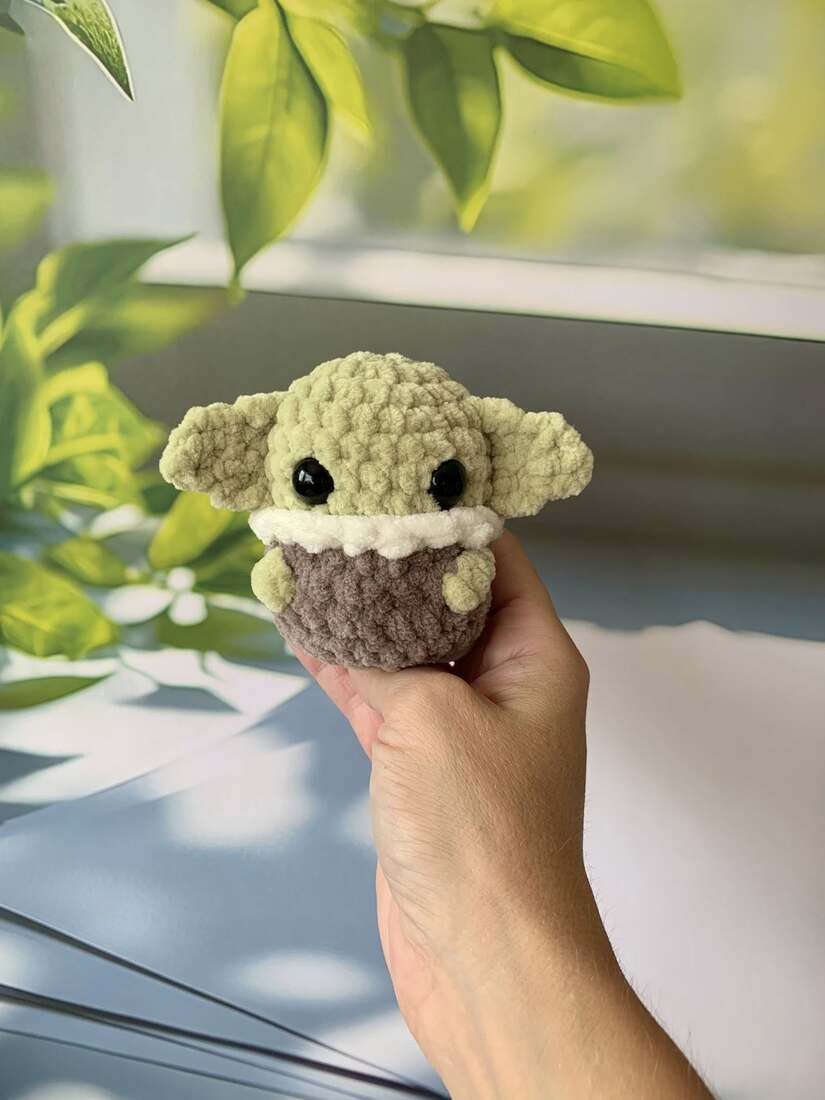 Porte-clés bébé yoda (Grogu) Les mailles calines