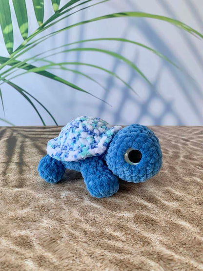 Peluche tortue terrestre Terry en crochet sur les Mailles Calines 